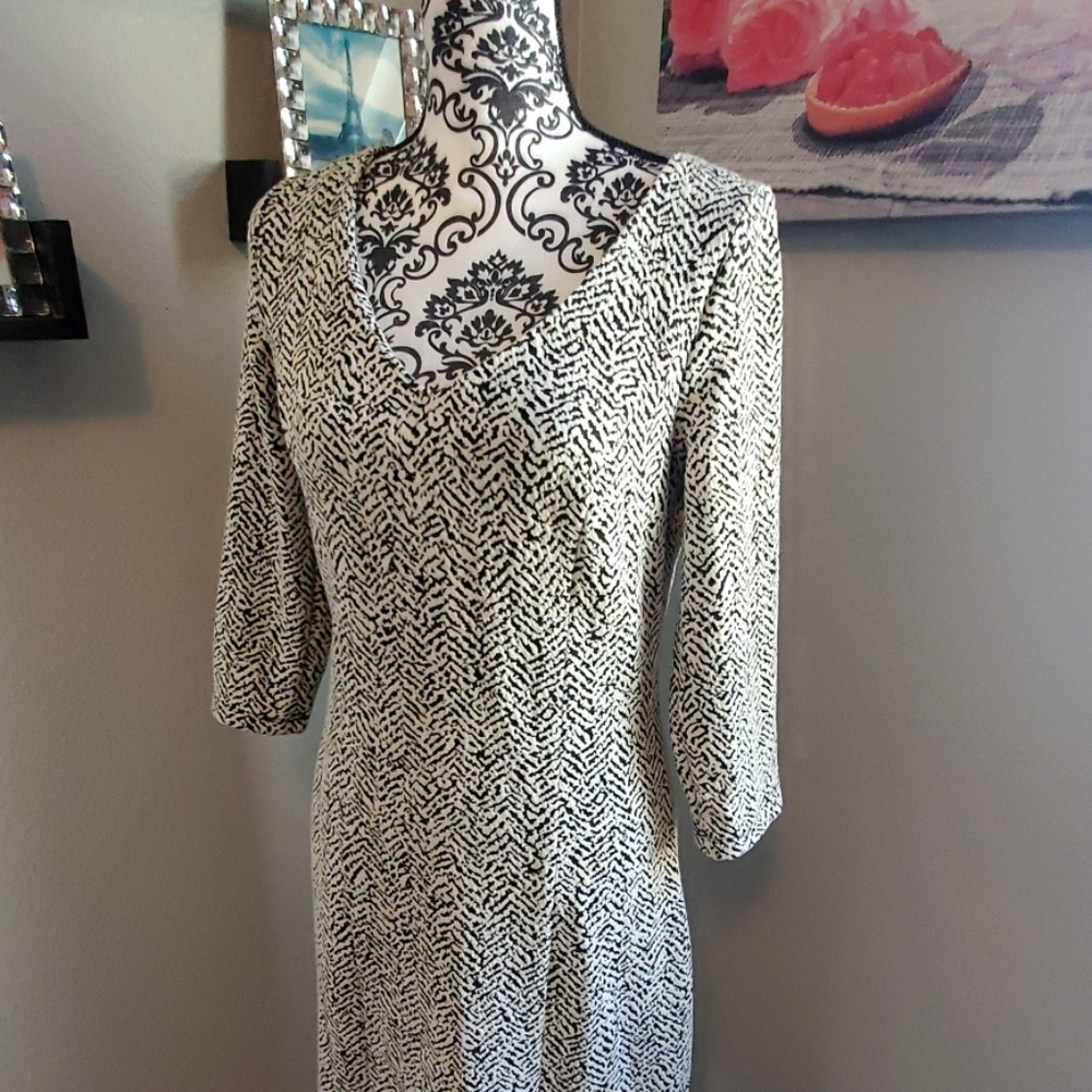 Modest midi dress - Picture 3 of 6